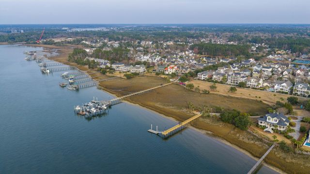 2605 Rivertowne Parkway, Mount Pleasant, SC 29466