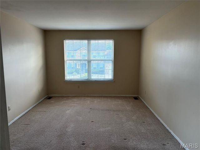 2433 Lavin Court, Florissant, MO 63033