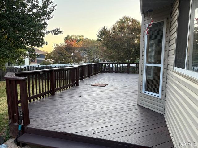 2433 Lavin Court, Florissant, MO 63033