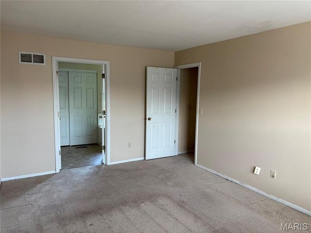 2433 Lavin Court, Florissant, MO 63033