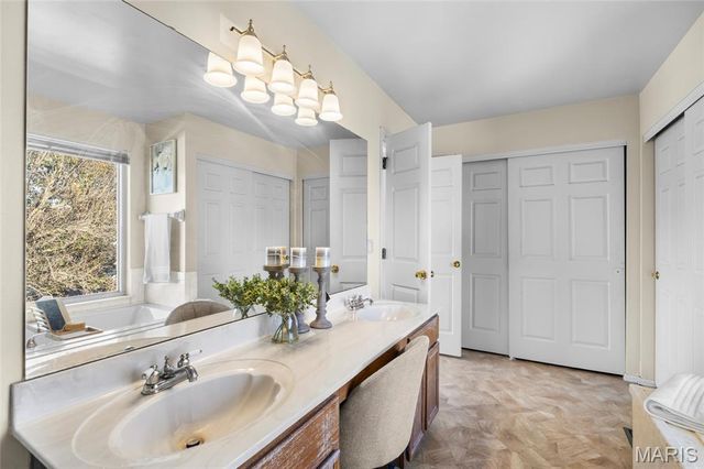 2433 Lavin Court, Florissant, MO 63033