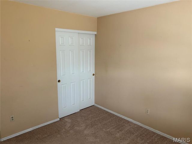 2433 Lavin Court, Florissant, MO 63033