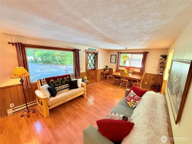 861 N Potlatch Drive, Hoodsport, WA 98548