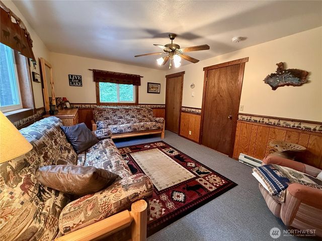 861 N Potlatch Drive, Hoodsport, WA 98548