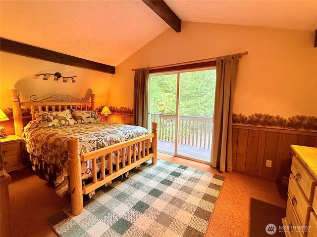 861 N Potlatch Drive, Hoodsport, WA 98548