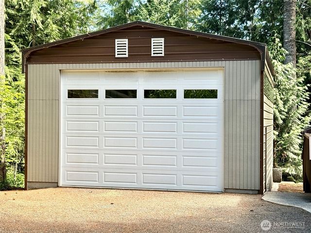 861 N Potlatch Drive, Hoodsport, WA 98548