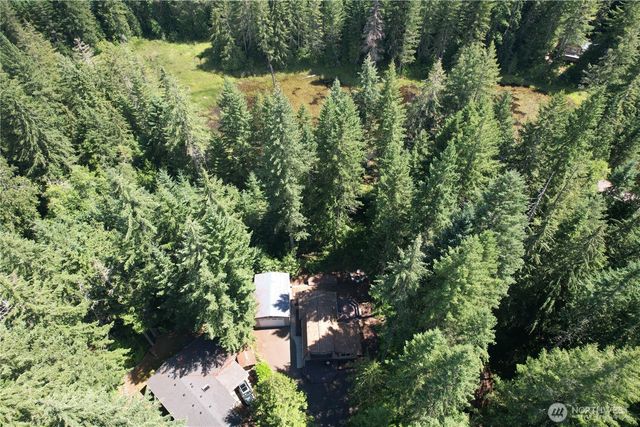 861 N Potlatch Drive, Hoodsport, WA 98548