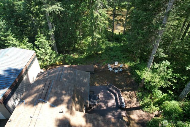 861 N Potlatch Drive, Hoodsport, WA 98548