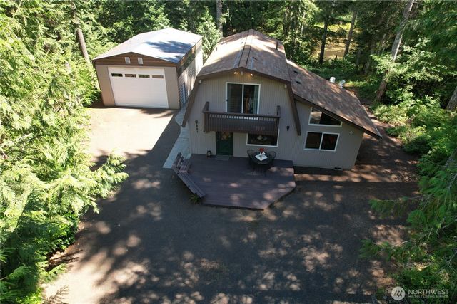 861 N Potlatch Drive, Hoodsport, WA 98548