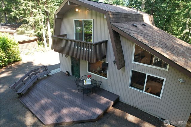 861 N Potlatch Drive, Hoodsport, WA 98548