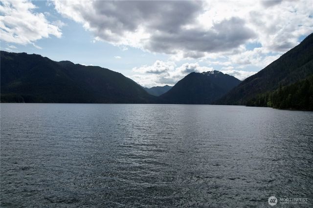 861 N Potlatch Drive, Hoodsport, WA 98548