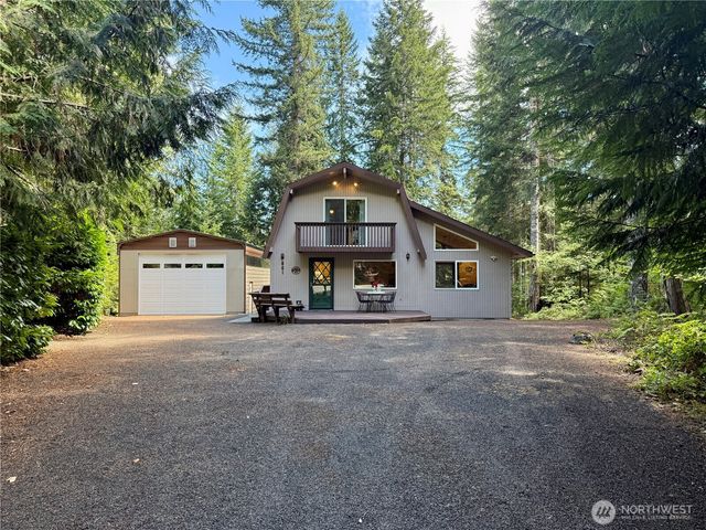 861 N Potlatch Drive, Hoodsport, WA 98548