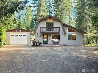 861 N Potlatch Drive, Hoodsport, WA 98548