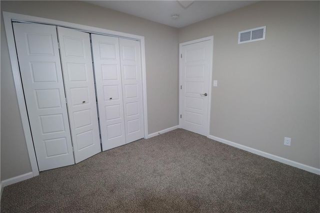 10115 E 31st Street, Independence, MO 64052