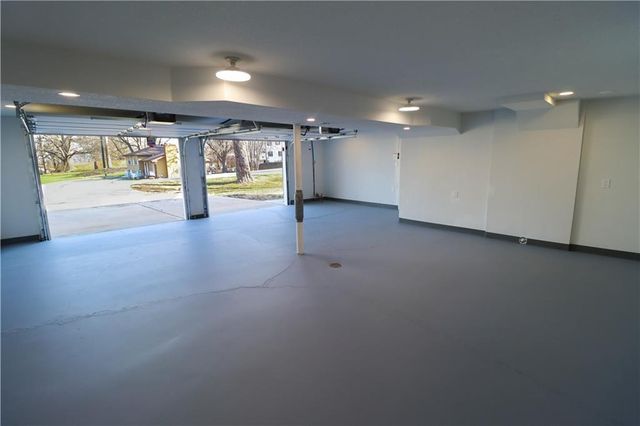 10115 E 31st Street, Independence, MO 64052