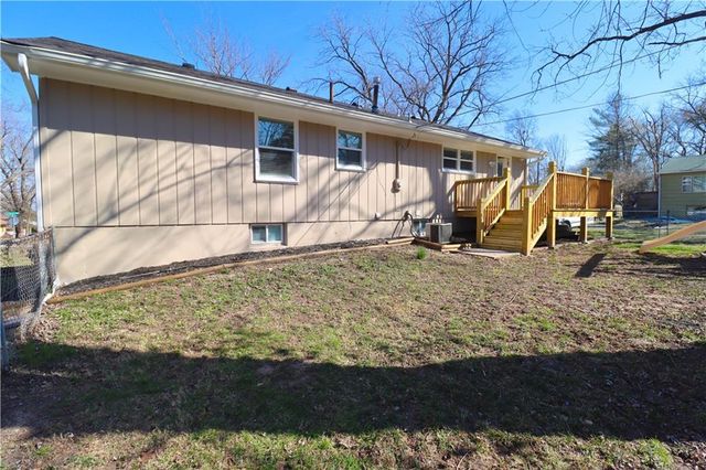 10115 E 31st Street, Independence, MO 64052