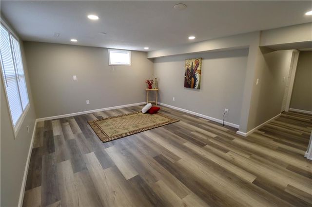 10115 E 31st Street, Independence, MO 64052