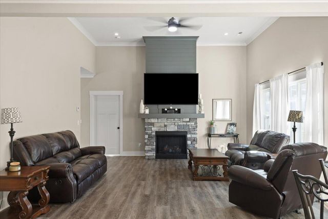 905 Live Oak Road, Ringgold, GA 30736