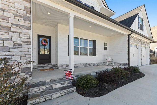 905 Live Oak Road, Ringgold, GA 30736