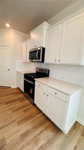 129 King Village, Braselton, GA 30517