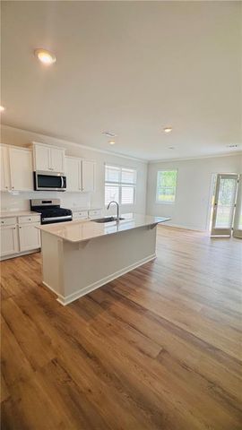 129 King Village, Braselton, GA 30517