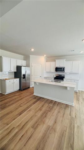 129 King Village, Braselton, GA 30517