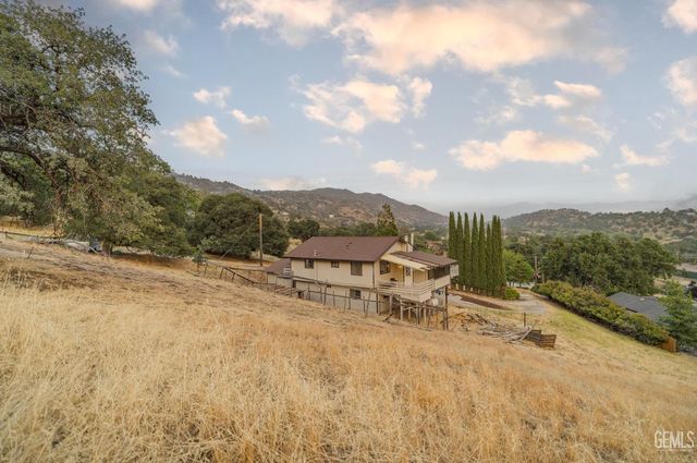 24501 Pueblo Court, Tehachapi, CA 93561