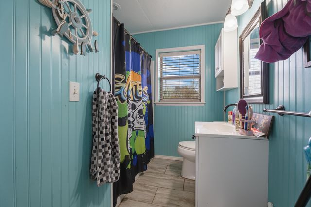 215 E 7th Street, Grove, OK 74344