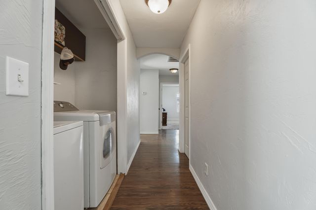 215 E 7th Street, Grove, OK 74344