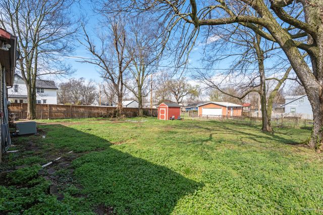 215 E 7th Street, Grove, OK 74344