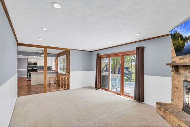 745 Quincy Drive, Roselle, IL 60172