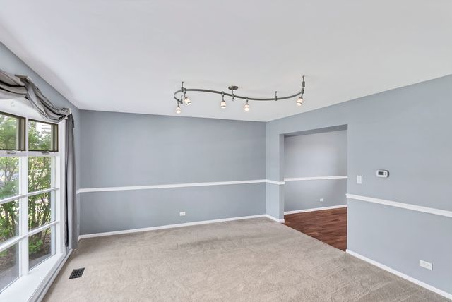 745 Quincy Drive, Roselle, IL 60172