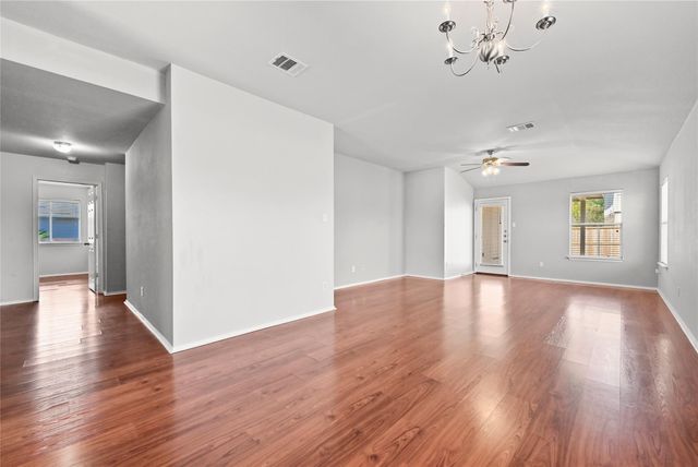 267 Waterloo DR, Kyle, TX 78640