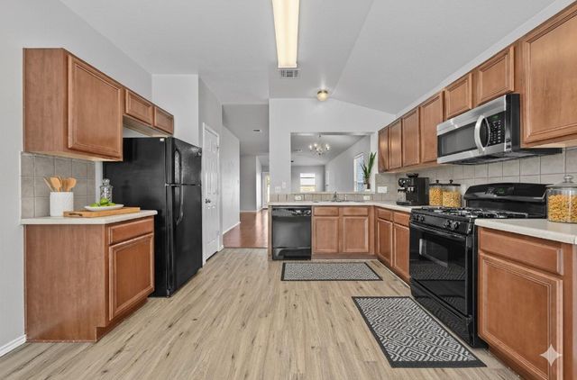 267 Waterloo DR, Kyle, TX 78640