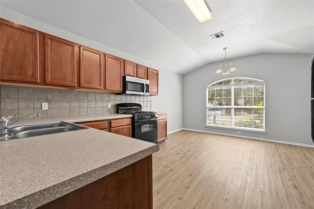 267 Waterloo DR, Kyle, TX 78640