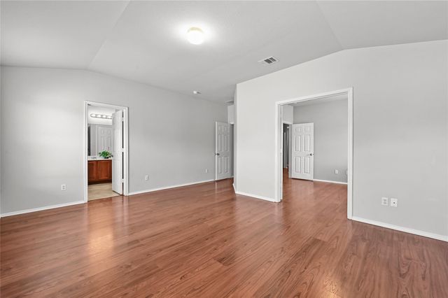 267 Waterloo DR, Kyle, TX 78640