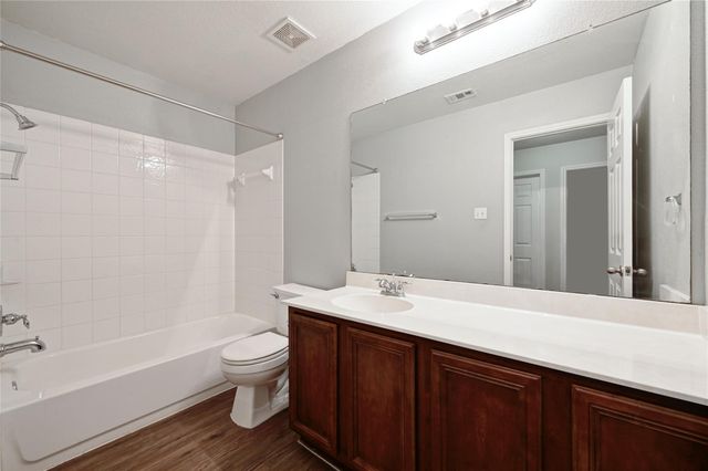 267 Waterloo DR, Kyle, TX 78640