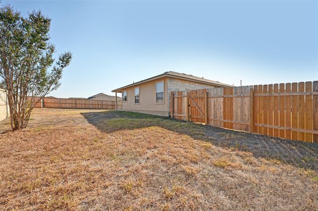 267 Waterloo DR, Kyle, TX 78640