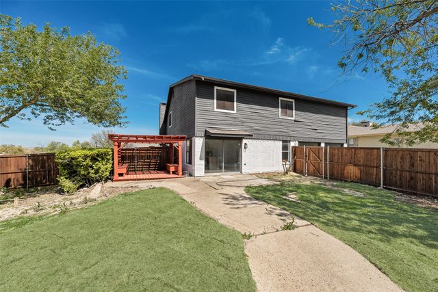 1700 Hartford Drive, Carrollton, TX 75007