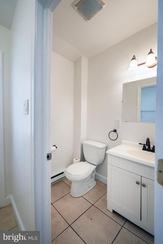 827 AUBREY AVE, Ardmore, PA 19003