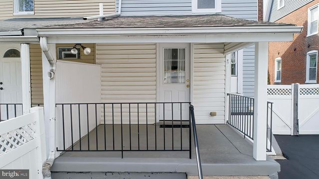 827 AUBREY AVE, Ardmore, PA 19003