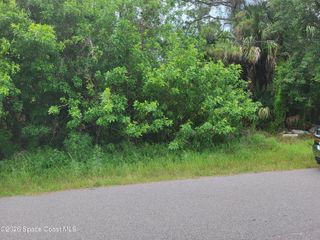 1127 Altamira Street NW, Palm Bay, FL 32907