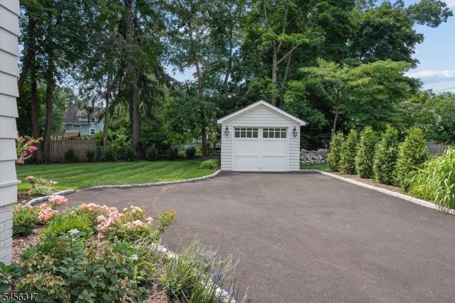 26 Appleton Pl, Glen Ridge Boro Twp., NJ 07028