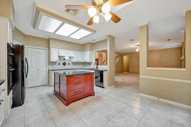 3910 Quiet Knoll Court, Pasadena, TX 77059