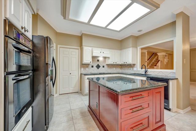 3910 Quiet Knoll Court, Pasadena, TX 77059