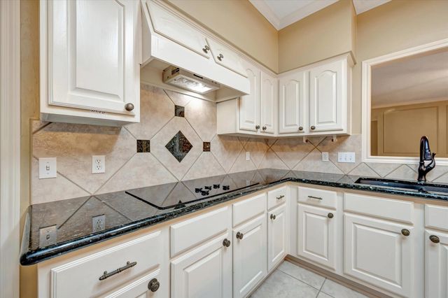 3910 Quiet Knoll Court, Pasadena, TX 77059
