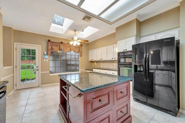 3910 Quiet Knoll Court, Pasadena, TX 77059