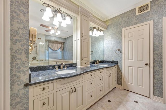 3910 Quiet Knoll Court, Pasadena, TX 77059