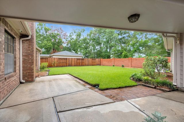 3910 Quiet Knoll Court, Pasadena, TX 77059