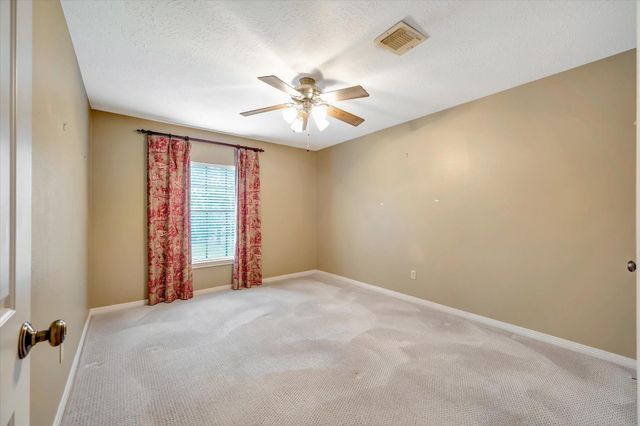 3910 Quiet Knoll Court, Pasadena, TX 77059